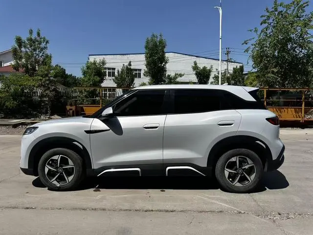 BYD Yuan UP 401KM leading type