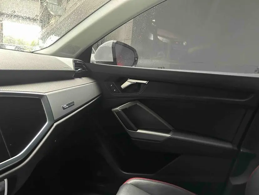 Audi Audi Q3 35 TFSI fashion and elegant