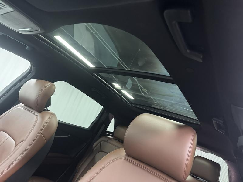 Lincoln Voyager 2021