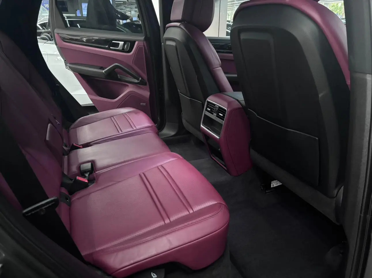 Porsche Cayenne E-Hybrid Cayenne E-Hybrid 2.0T Platinum Edition