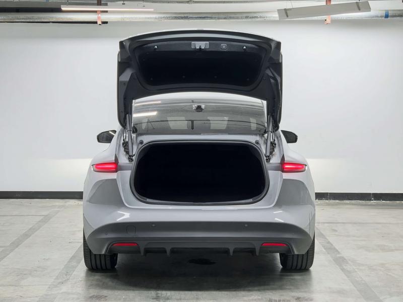NIO NIO ET5 2024