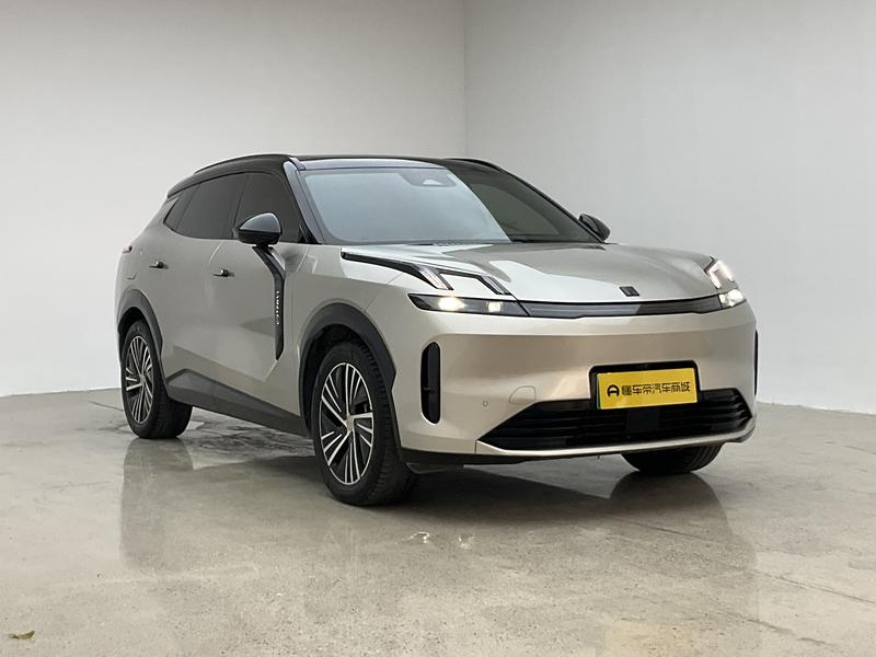 Lynk & Co Lynk&Co 08 EM-P 2023