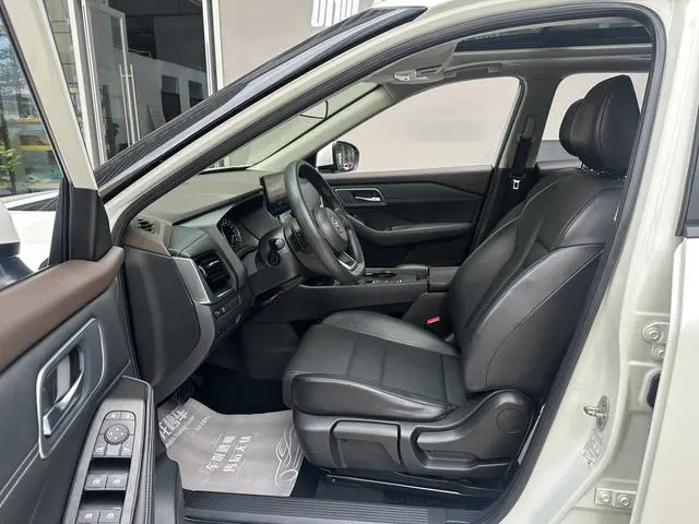 Nissan Qijun VC-Turbo 300 CVT 2WD Comfort Edition