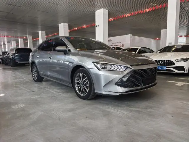 BYD Qin PLUS DM DM-i 55KM flagship type