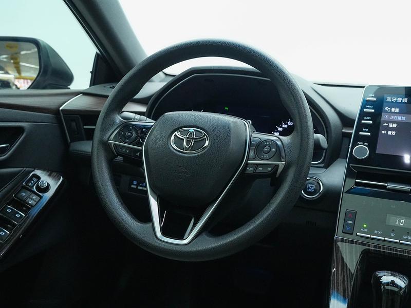 Toyota Asian Dragon 2019