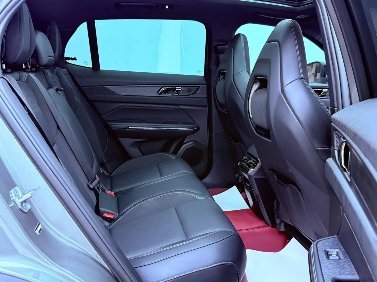 LYNK & CO Lynk 01 2.0TD four-wheel drive Halo