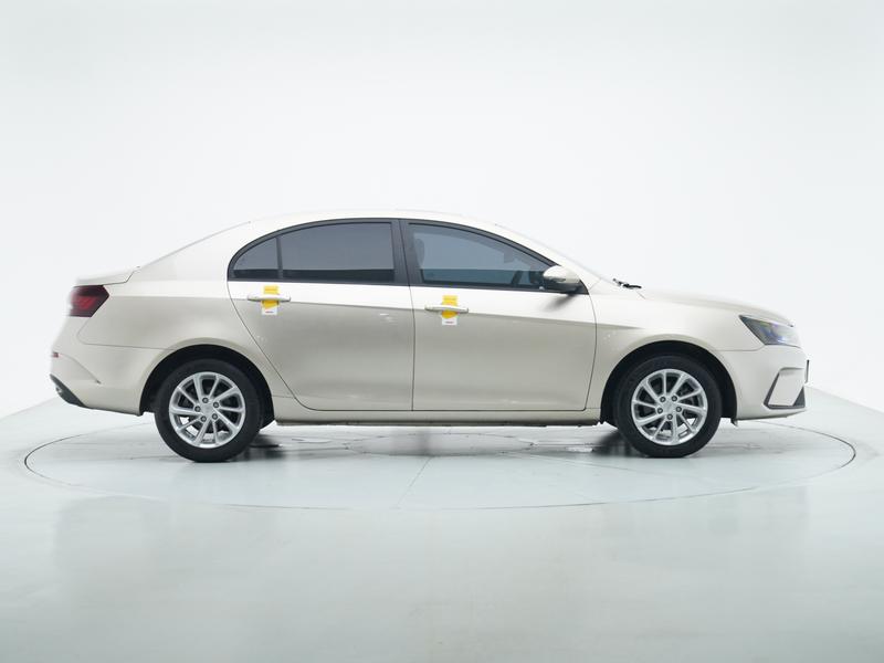 Geely Emgrand 2021