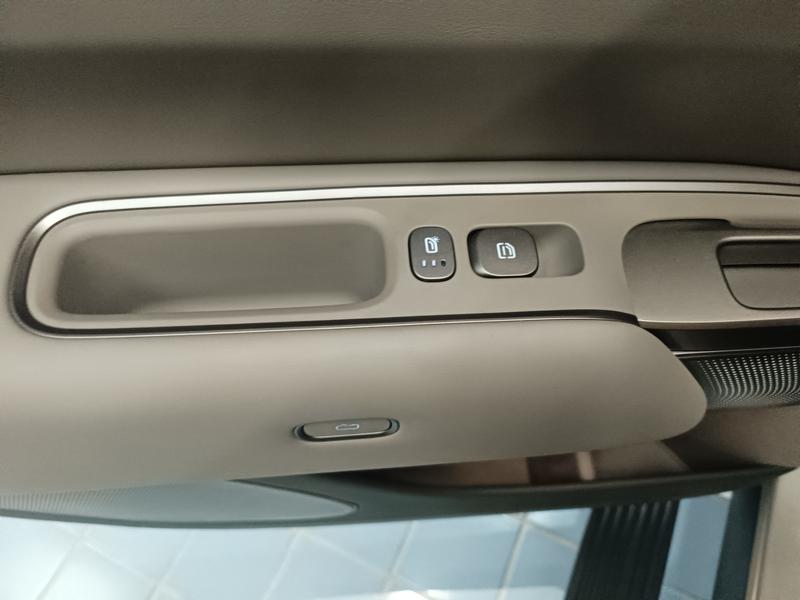Li Auto Ideal L9 2026