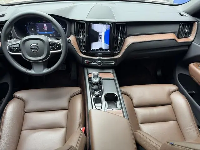 Volvo Volvo XC60 PHEV T8 four-wheel drive long battery life Zhiyuan Deluxe Edition