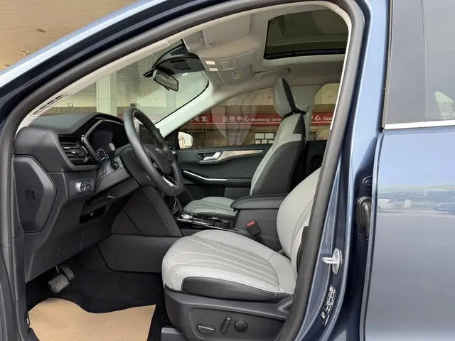 Ford Ruiji EcoBoost 245 two-wheel drive Yaoxiang model