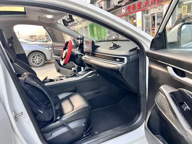 Geely Emgrand 4th generation 1.5L CVT flagship