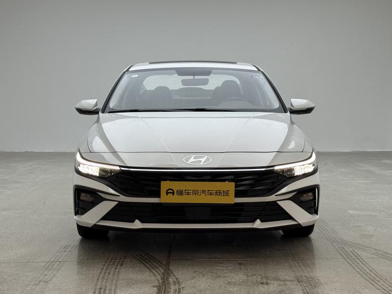 Hyundai Elantra 2023