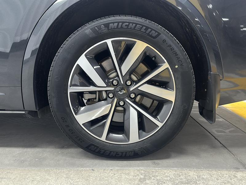Li Auto Ideal L8 2023