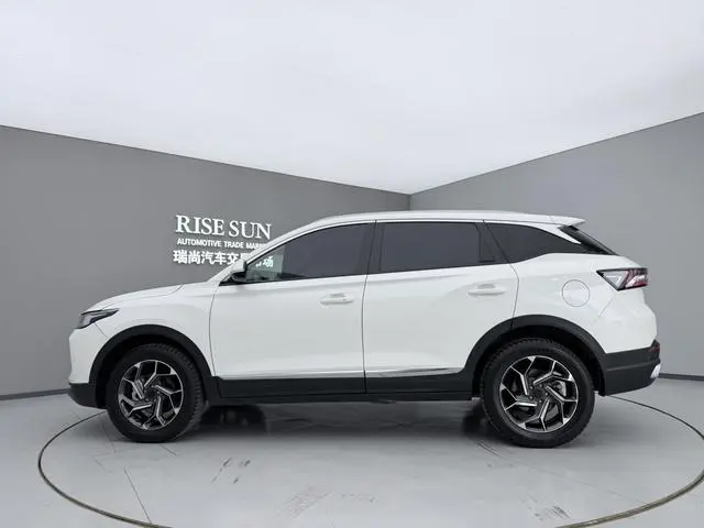 Dongfeng Fengshen Dongfeng Fengshen AX7 PRO 1.6T Automatic Official Version
