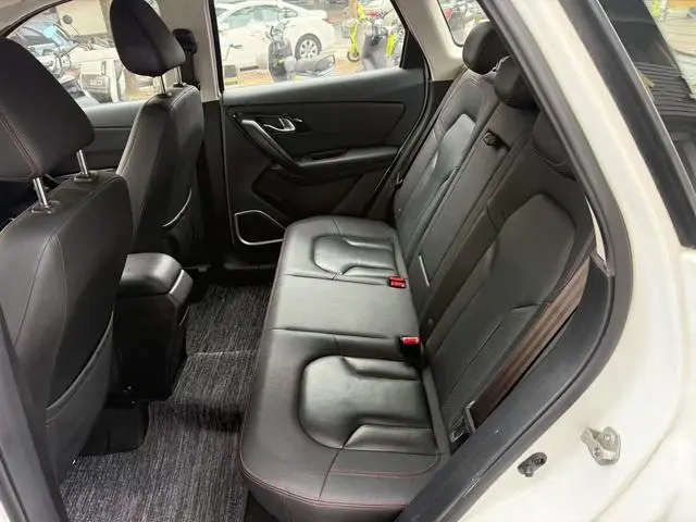 FAW Xenia R7 1.6L manual luxury type