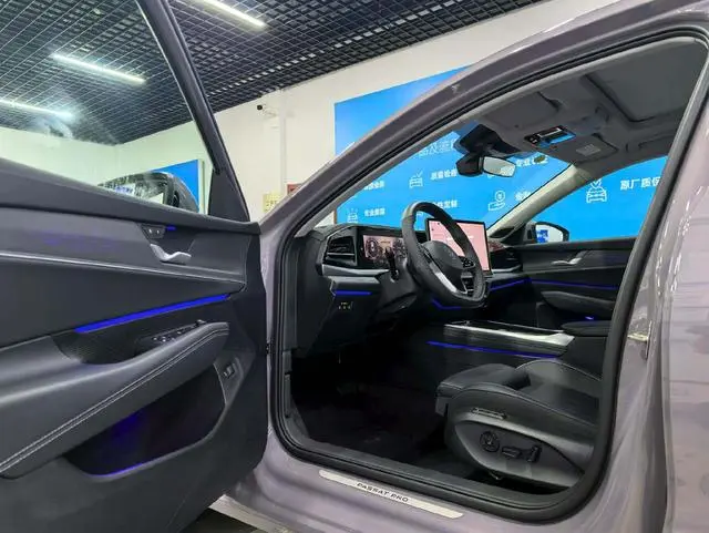 Volkswagen Passat Pro 380TSI Dragon Edition
