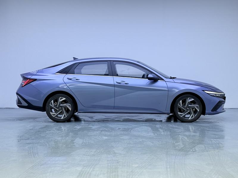 Hyundai Elantra 2023