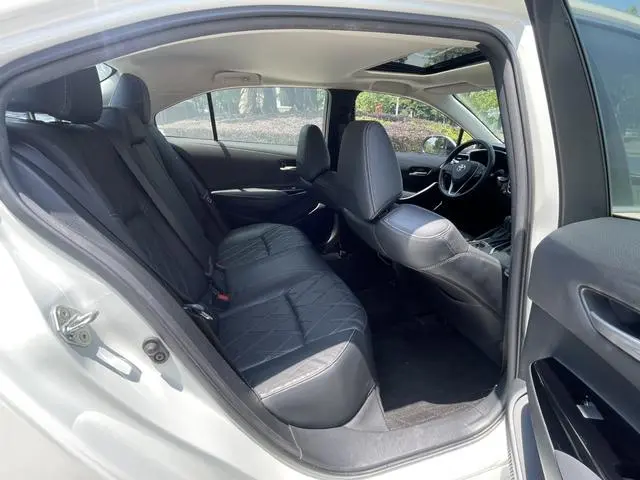 TOYOTA Asian lion 2.0L Premium Edition