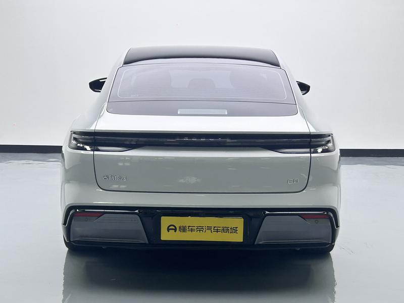 Geely Galaxy Galaxy E8 2024