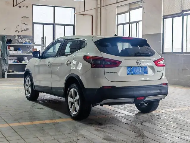 Nissan Qashqai 2.0 L XV Smart Edition