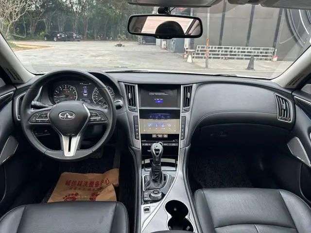 Infiniti Infiniti Q50L 2.0T Premium Version Country VI