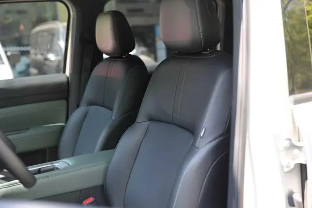 Baojun Yue Ye Plus 501km Zhizun Edition