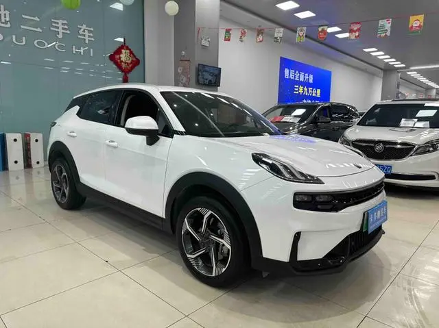 LYNK & CO Lynk & Co. 06 EM-P PHEV Remix Pro