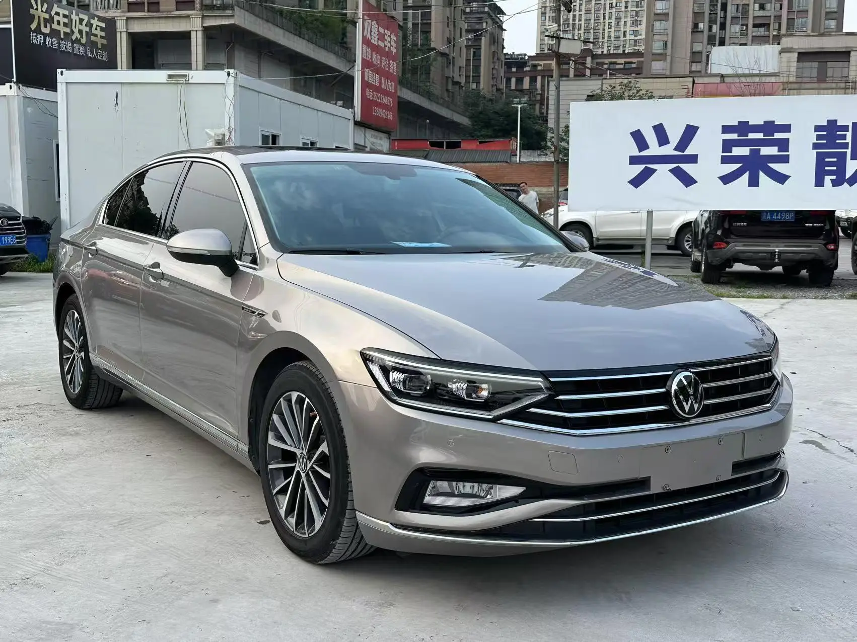 Volkswagen Magotan 330TSI DSG Luxury