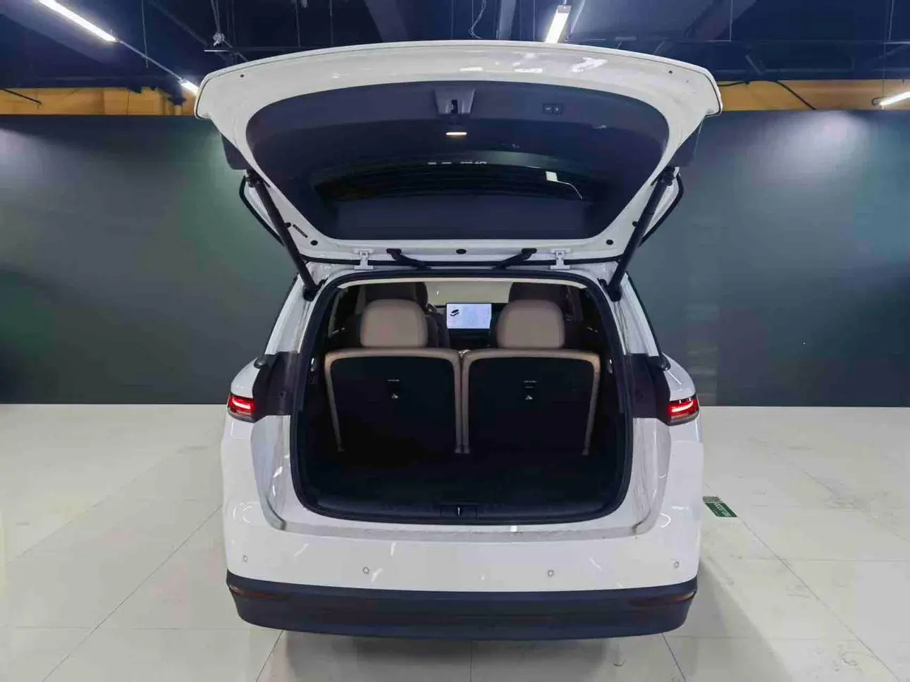 Li Auto Ideal i8 Standard edition