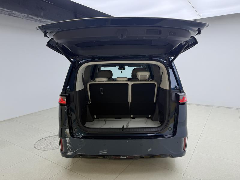Voyah Lantu Dreamer PHEV 2025