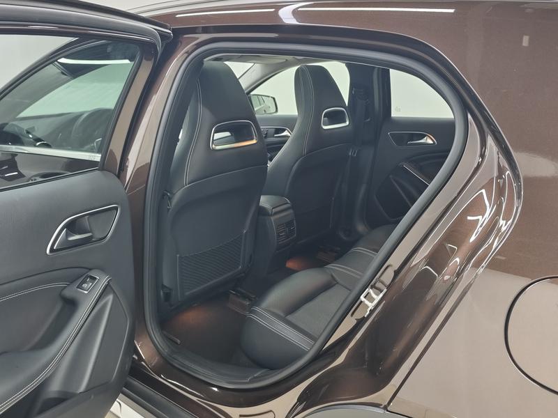 Mercedes-Benz Mercedes Benz GLA 2015