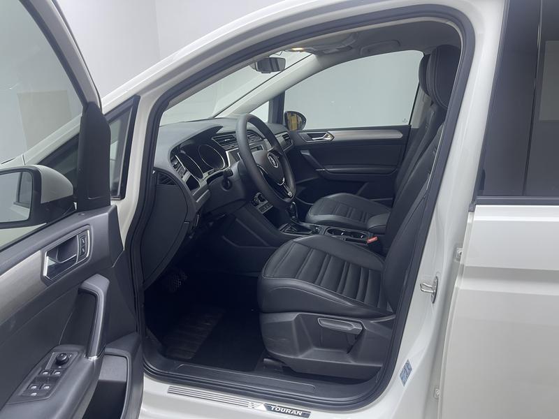 Volkswagen Touran L 2016