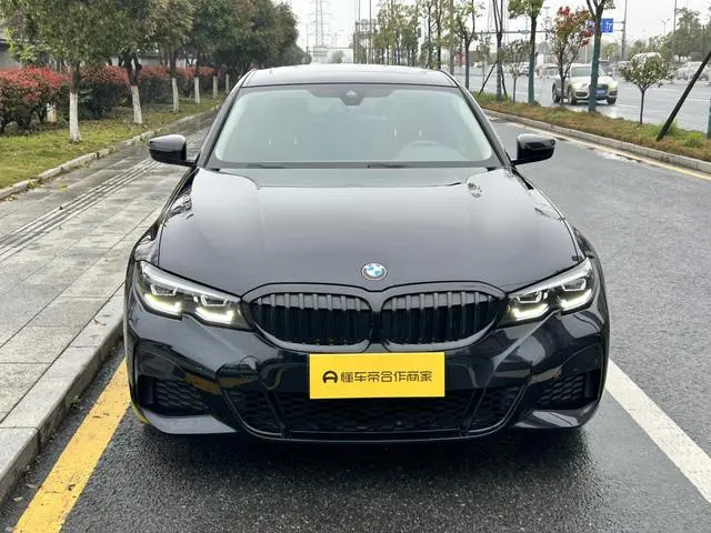 BMW BMW 3 Series Facelift 325i M sports Yao Ye suit