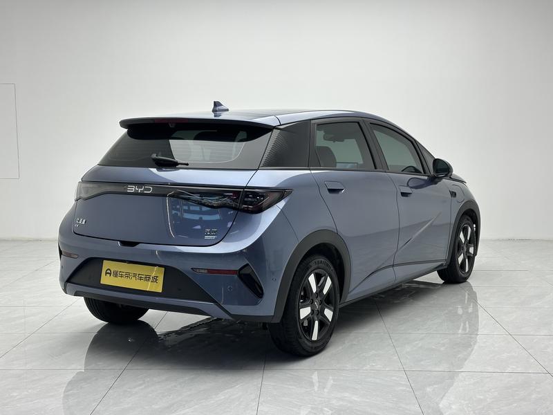 BYD dolphin 2025