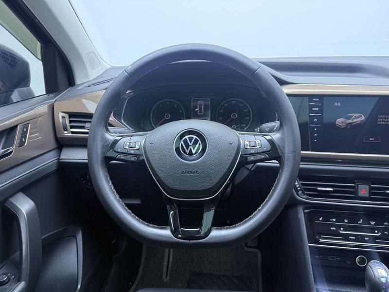 Volkswagen Tharu 2020