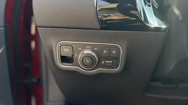 Mercedes-Benz Mercedes-Benz GLA GLA 200