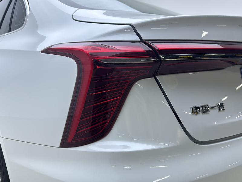 Hongqi Red Flag H5 2024