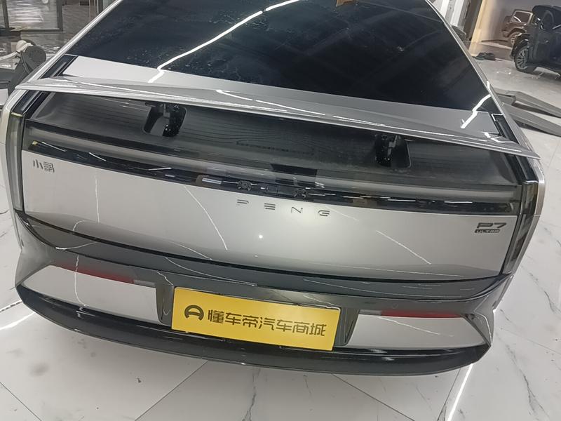 XPeng Xiaopeng P7 2025