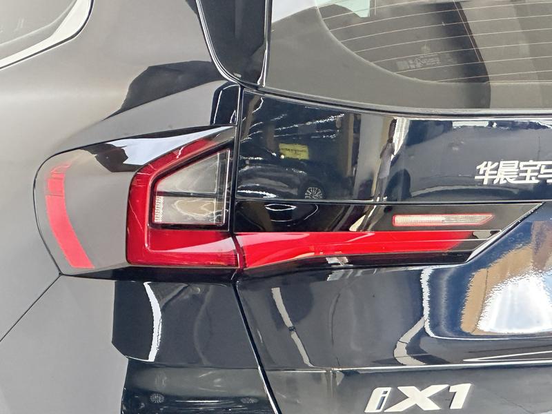BMW BMW iX1 2024