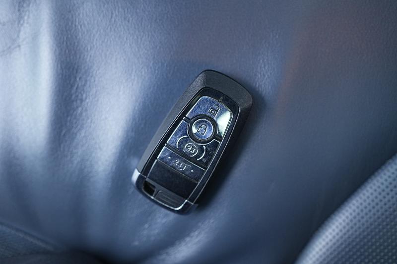 Lincoln Voyager 2021