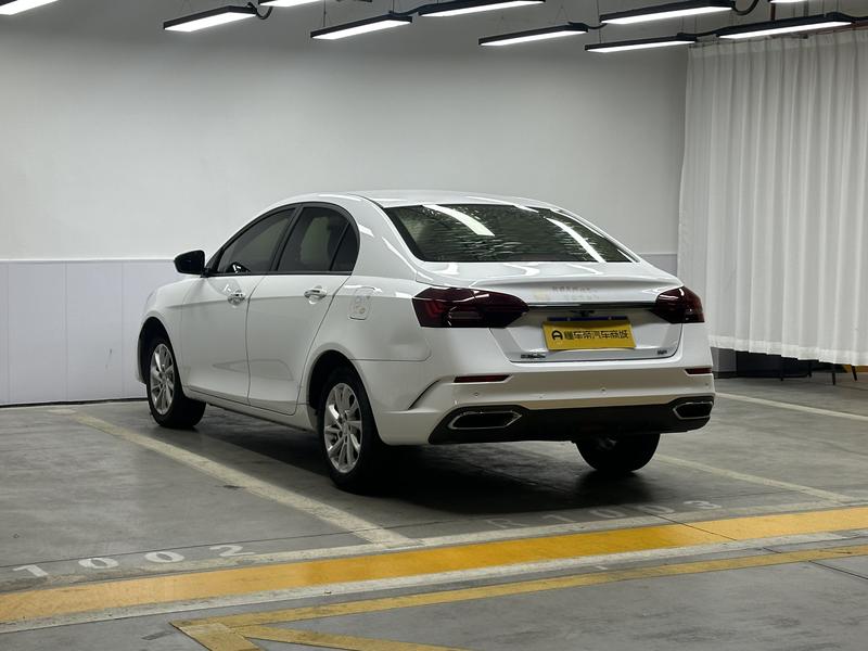 Geely Emgrand 2021