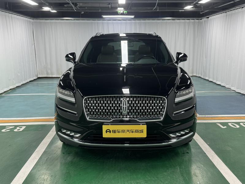 Lincoln Voyager 2021