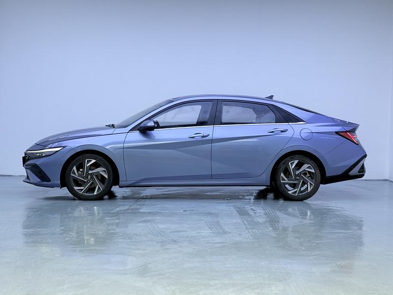 Hyundai Elantra 2023