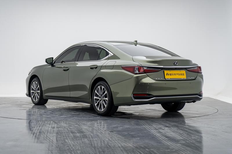 Lexus Lexus ES 2021
