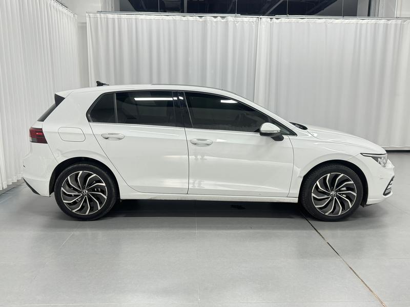 Volkswagen golf 2023