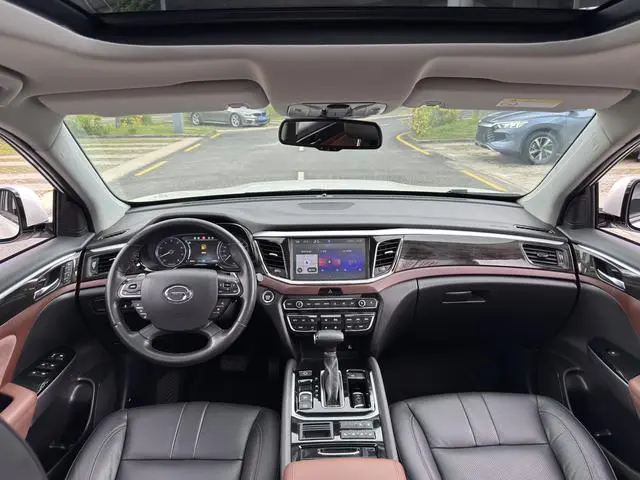 GAC Trumpchi GS8 320T two-wheel drive luxury Zhilian Edition 7 seats