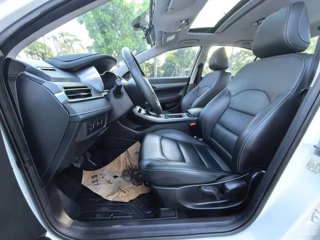 Geely Emgrand UP 1.5L CVT Pilot Edition