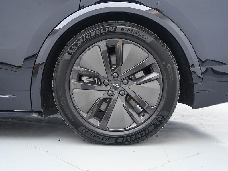 Li Auto Ideal L8 2024