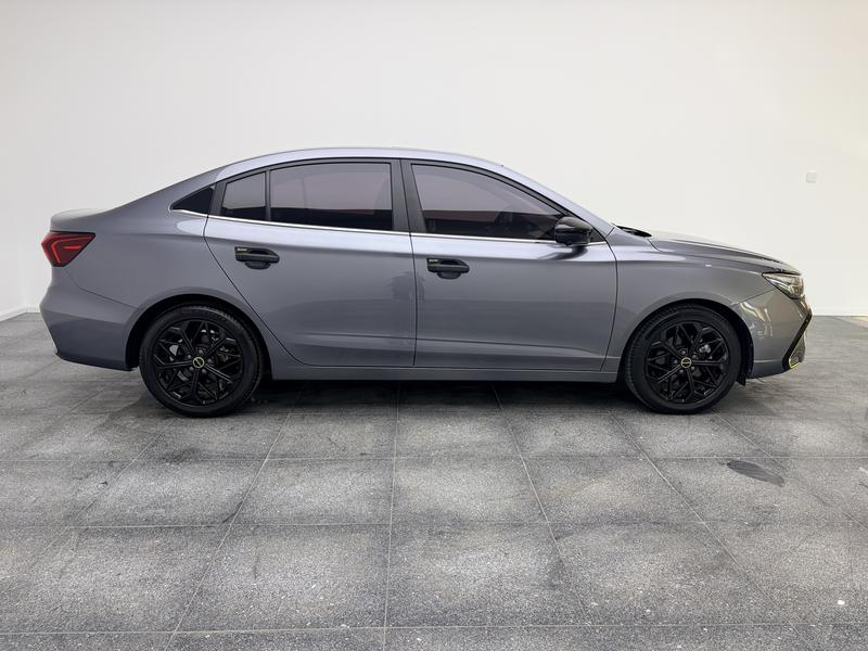 Roewe Roewe i5 2021