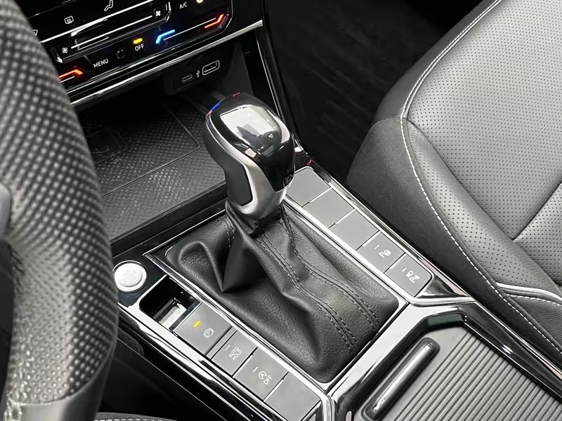 Volkswagen Passat 2024